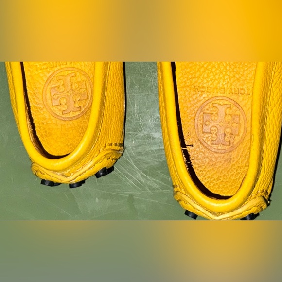 Tory Burch Kendrick Yellow Pebbled-Leather Loafers - Picture 9 of 9